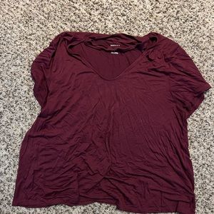 Tee shirt with detailed neckline